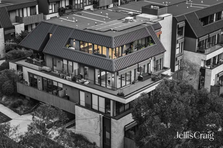 201/26-32 Pryor Street, Eltham VIC 3095