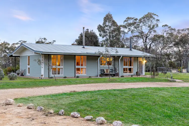 42 Grampians View Road, Beaufort VIC 3373