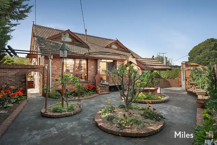 13 Lower Heidelberg Road