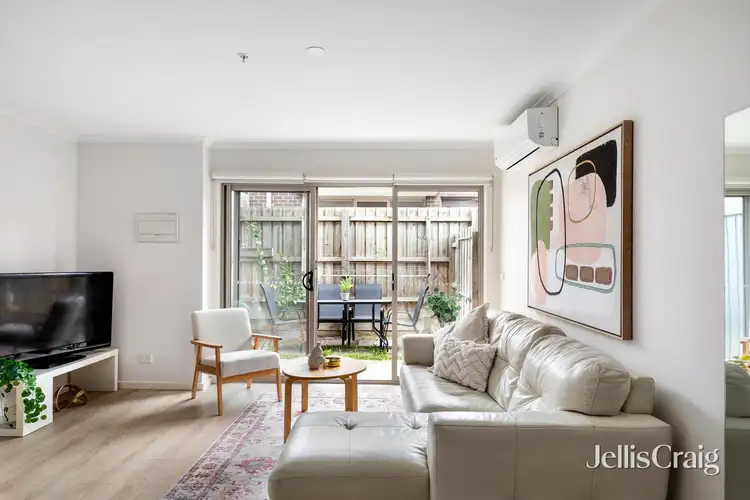 2/67A Haig Street, Heidelberg Heights VIC 3081