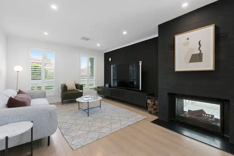 Second view of Homely unit listing, 2/42 Elizabeth Street, Bentleigh East VIC 3165