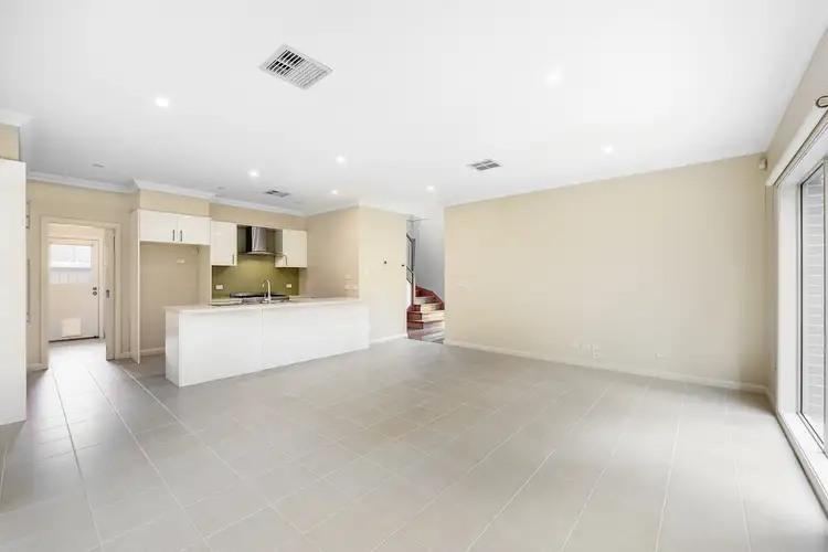 1/22 Finch Street, Notting Hill VIC 3168