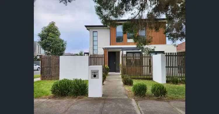 7 Gilmour Road, Bentleigh VIC 3204