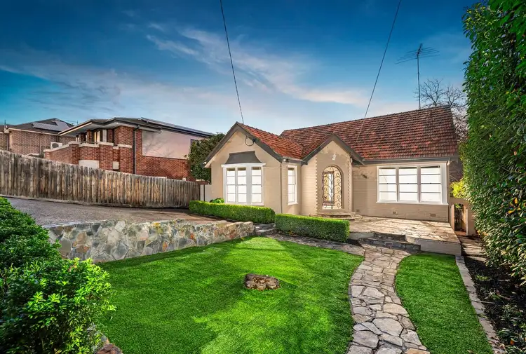 134 Warrigal Road, Camberwell VIC 3124
