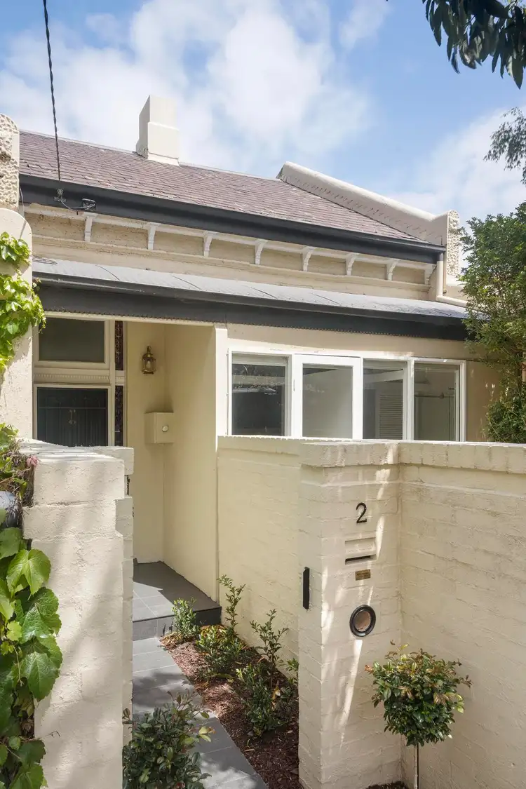 2 Woodside Crescent, Toorak VIC 3142