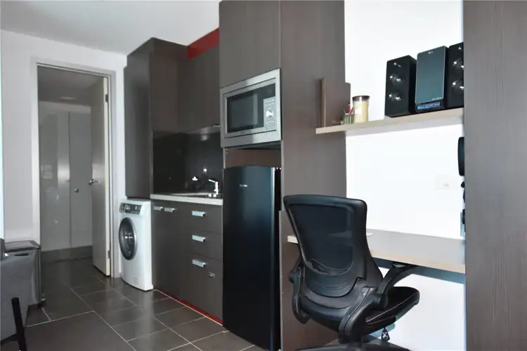 Third view of Homely studio listing, 2607/181 ABeckett Street, Melbourne VIC 3000