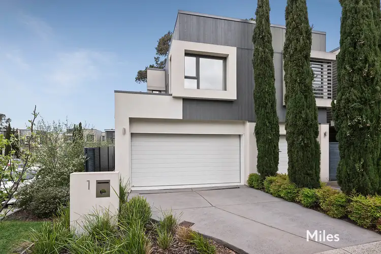 1 Woodstock Crescent