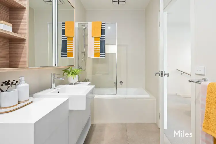 Fifth view of Homely house listing, 1 Woodstock Crescent, Ivanhoe VIC 3079
