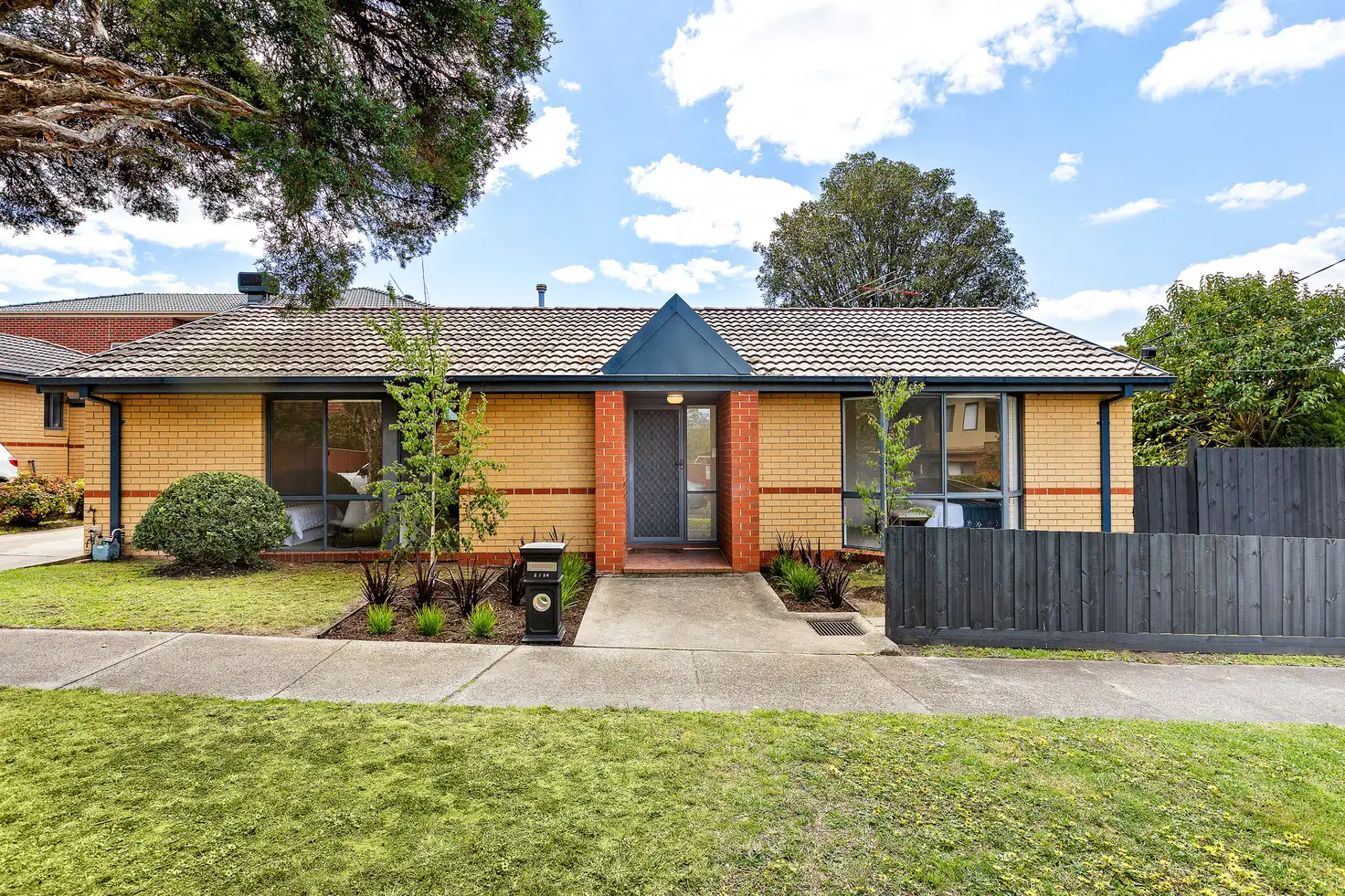 Main view of Homely unit listing, 2/24 Hansen Street, Mount Waverley VIC 3149