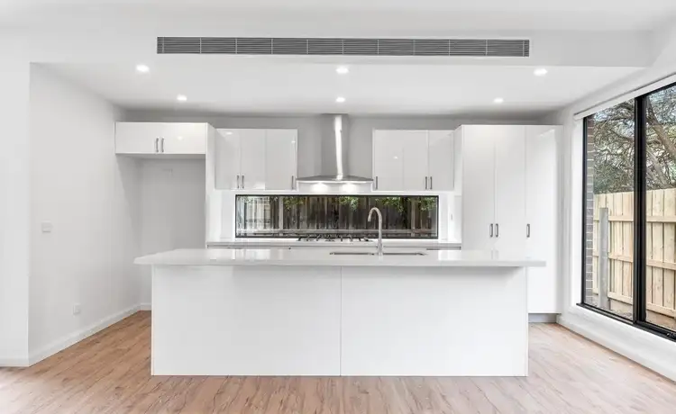 2/14 Centre Dandenong Road, Cheltenham VIC 3192