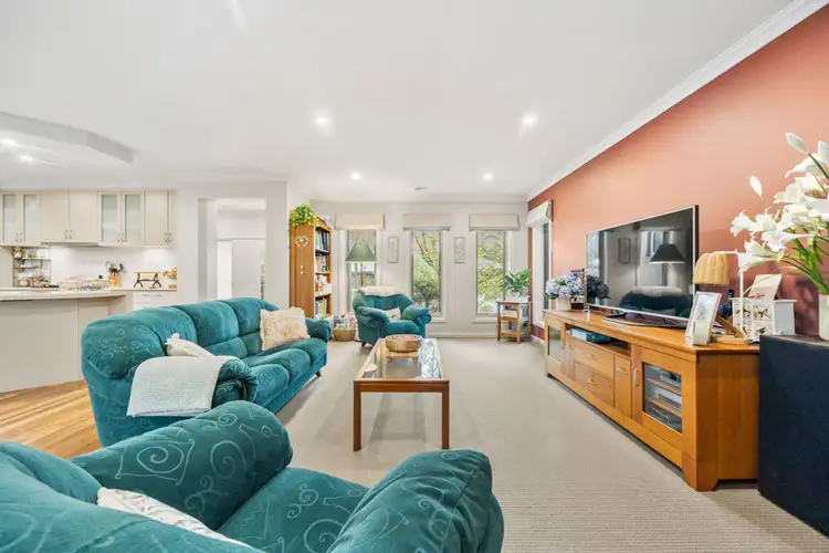 Fifth view of Homely house listing, 7 Platform Close, Mount Clear VIC 3350