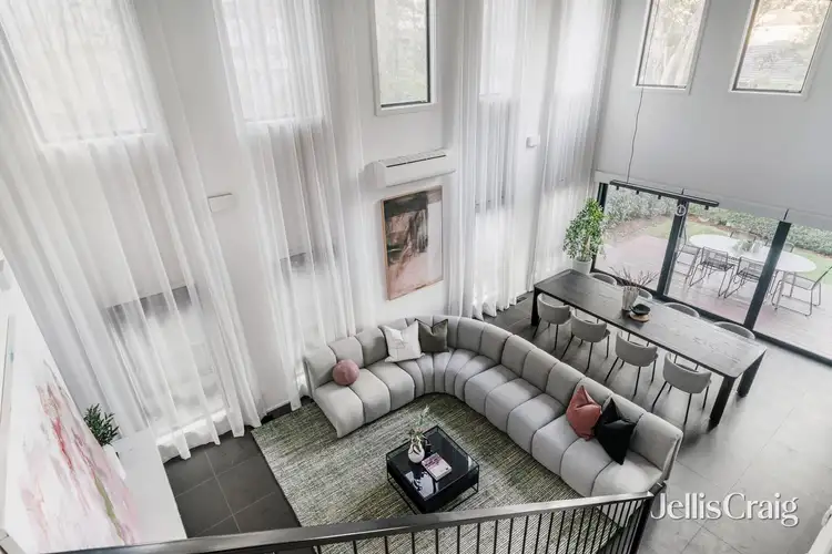 42 Liddesdale Grove, Eltham North VIC 3095