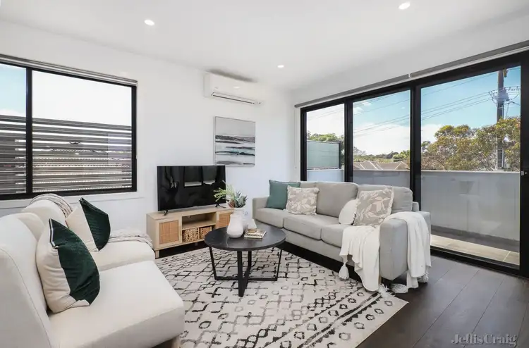 1/7 Highland Street, Kingsbury VIC 3083