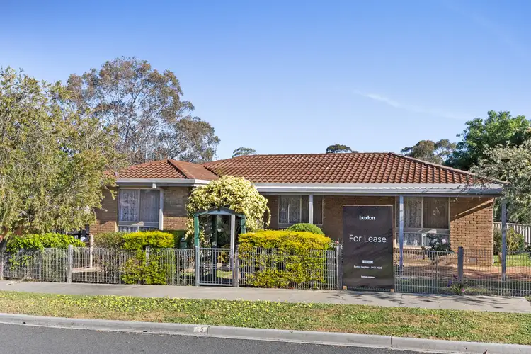 15 Waugh St, Kangaroo Flat VIC 3555