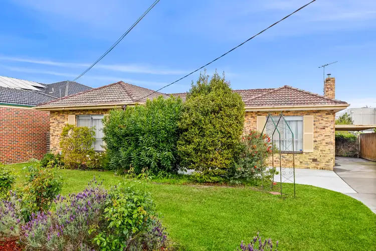 Second view of Homely house listing, 15 Viewbank Road, Mount Waverley VIC 3149