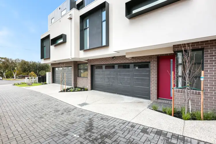 2&3/18 Holskamp Street, Mount Waverley VIC 3149
