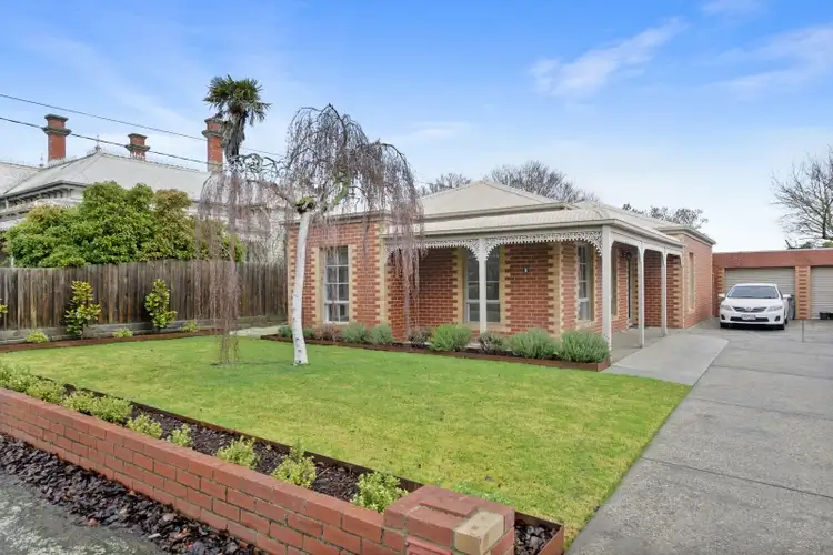 1/8 Peake Street, Golden Point VIC 3350