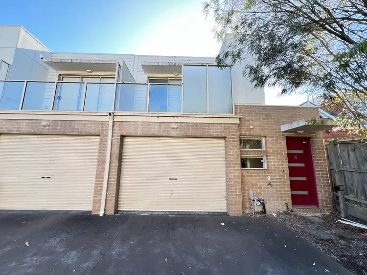 6/8 Pine Crescent, Boronia VIC 3155