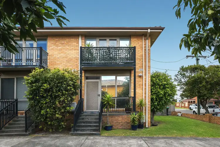 1/11 Foam Street, Parkdale VIC 3195