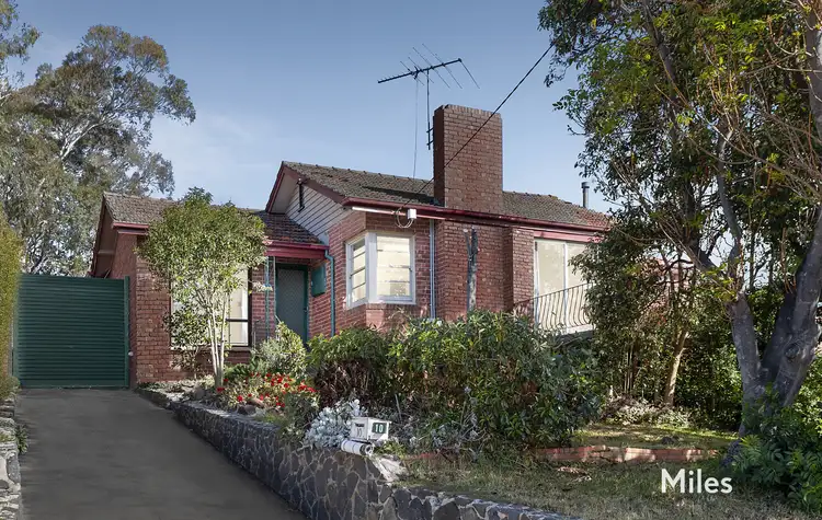 10 St Andrews Avenue, Rosanna VIC 3084