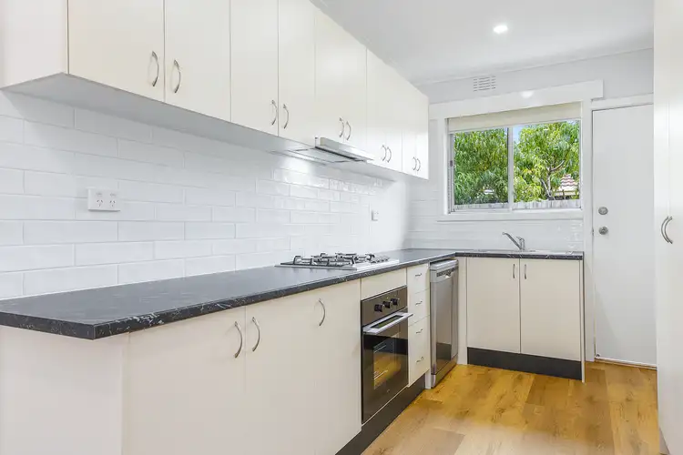 3/2 Avonhurst Drive, Glen Waverley VIC 3150