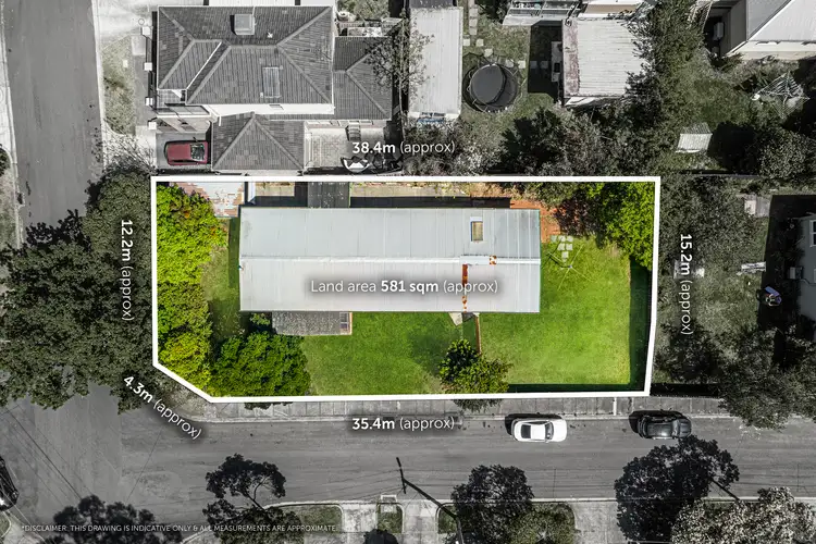 4 Ian Grove, Burwood VIC 3125