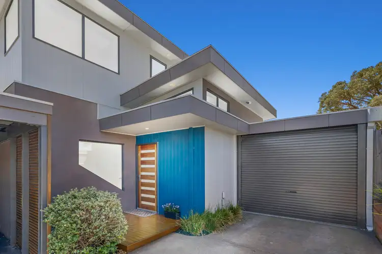 2/11 Nioka Street, Chadstone VIC 3148