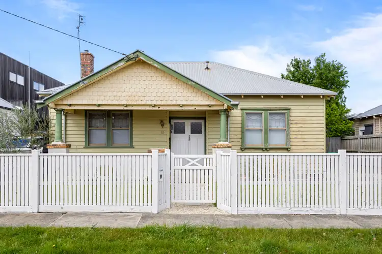 15 Nightingale Street, Newington VIC 3350
