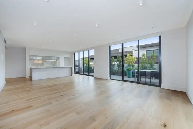 201/2 Gascoyne Street, Canterbury VIC 3126