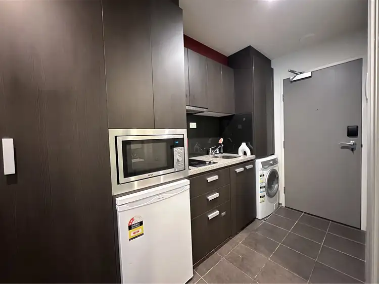Fourth view of Homely studio listing, 1811/181 ABeckett Street, Melbourne VIC 3000