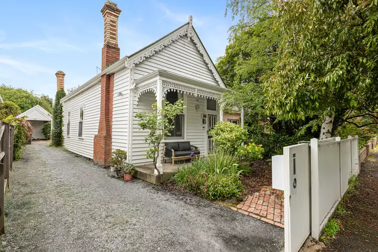 10 Duke Street, Newington VIC 3350