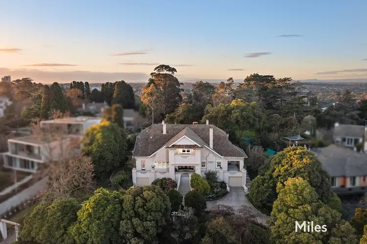 25-27 Outlook Drive, Eaglemont VIC 3084
