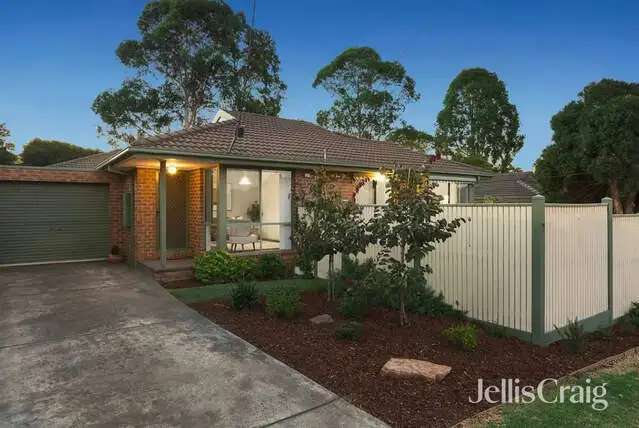 15 Sherlowe Crescent, Viewbank VIC 3084