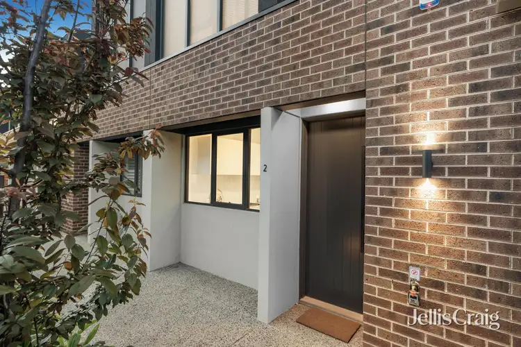2/31 Lillimur Road, Ormond VIC 3204