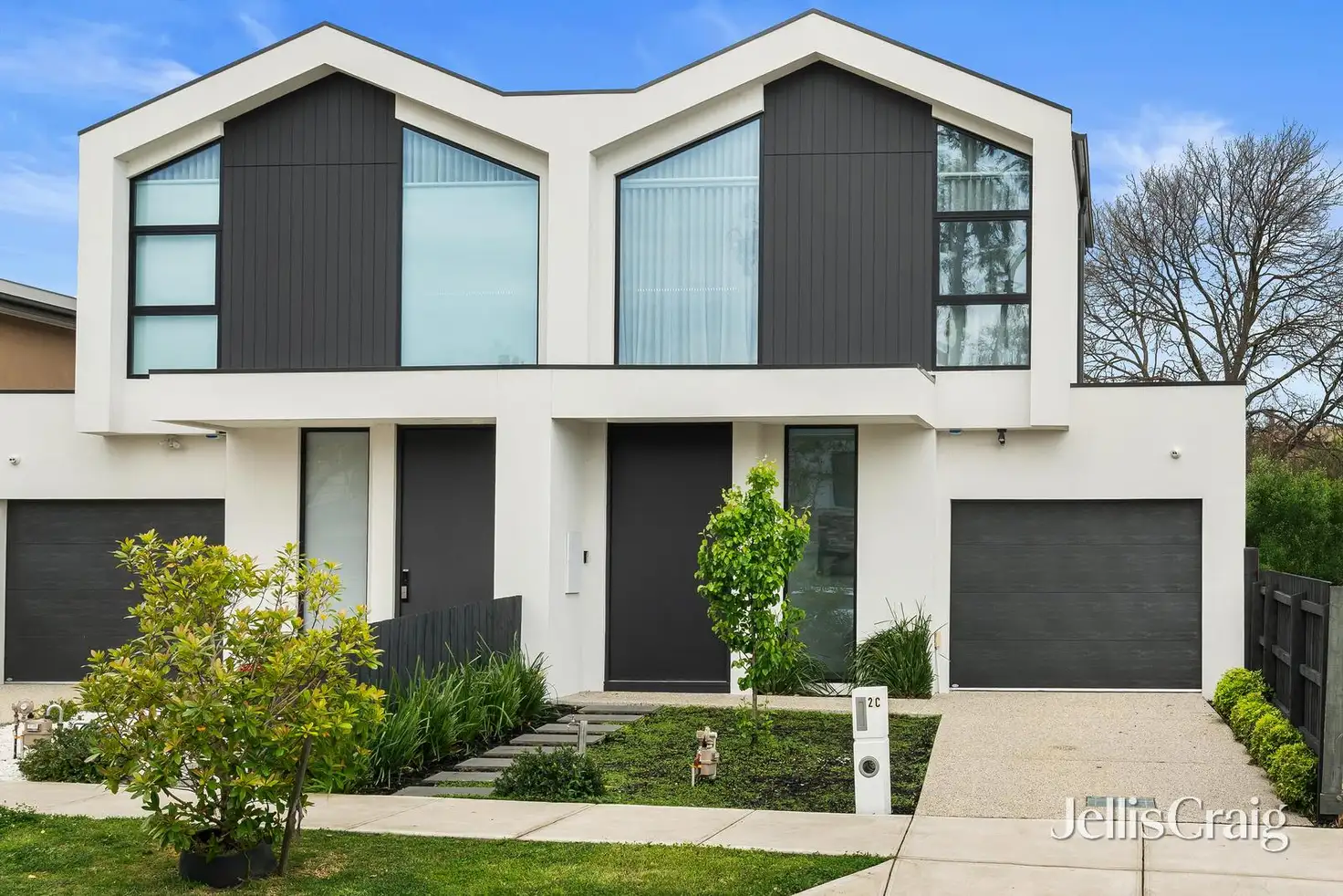 Main view of Homely townhouse listing, 2c Hopetoun Court, Bentleigh East VIC 3165