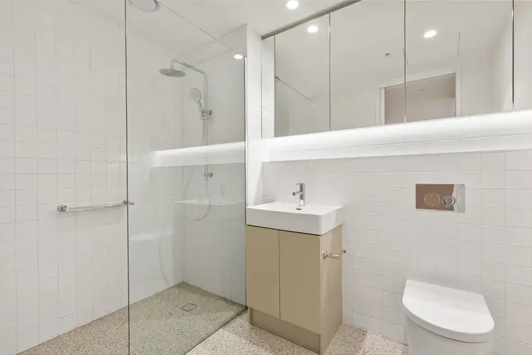 Fifth view of Homely apartment listing, 4/20 Wardens Walk, Coburg VIC 3058