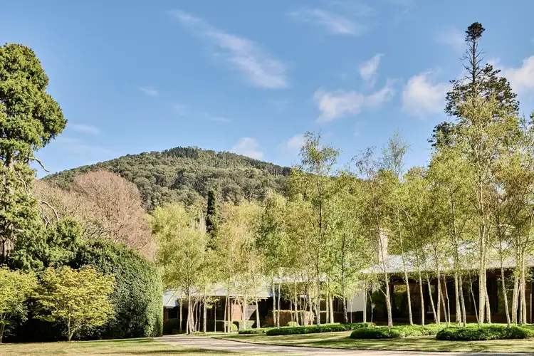 707 Mount Macedon Road