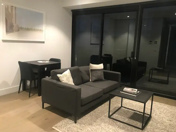1007/14 Queens Road, Melbourne VIC 3004