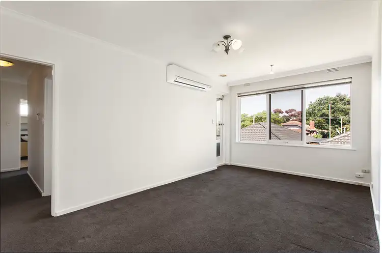 Second view of Homely apartment listing, 8/5 Walsh Street, Ormond VIC 3204