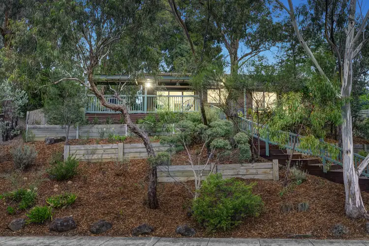 48 Milborne Cres, Eltham VIC 3095