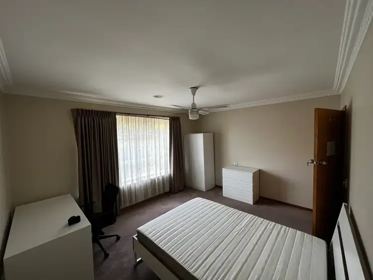 Room 1/45 Cuthberts Road, Alfredton VIC 3350