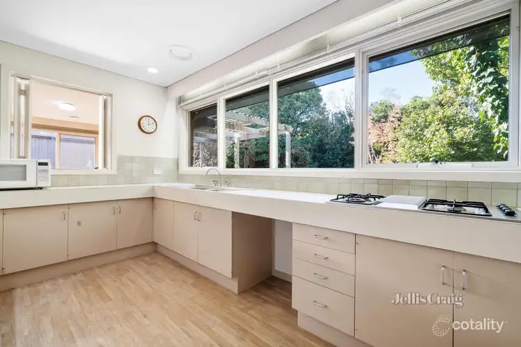 25 Sheringham Drive, Wheelers Hill VIC 3150