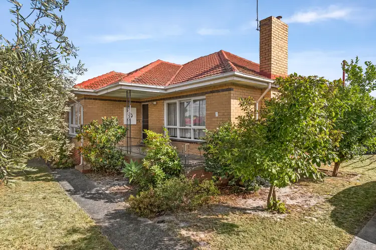 3 Red Hill Rd, Springvale VIC 3171