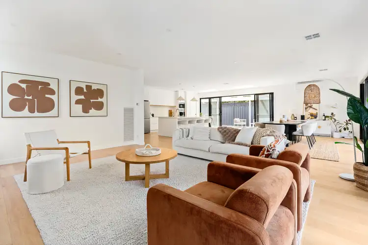 8 Whitton Court, Black Rock VIC 3193