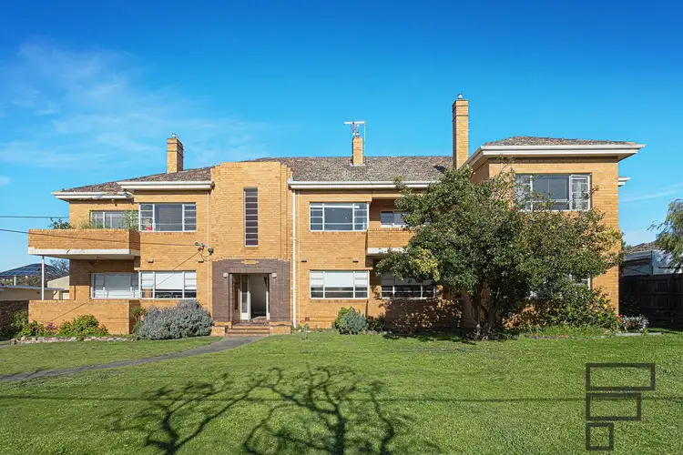 1/4 Beddoe Avenue, Brighton East VIC 3187