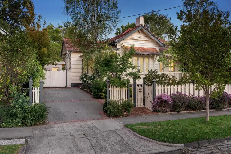 2 Ryeburne Avenue, Hawthorn East VIC 3123