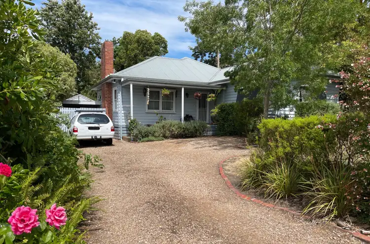 15 Lemnos Street, Croydon VIC 3136