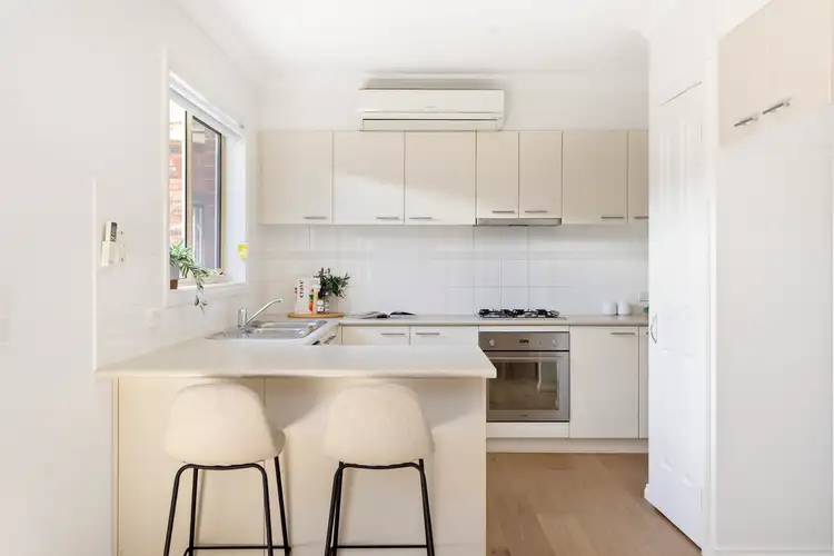 Fifth view of Homely unit listing, 1/10 Jordan Street, Ashwood VIC 3147