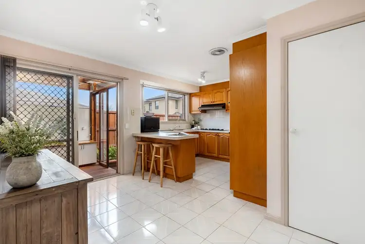 Fourth view of Homely unit listing, 1/6 Kirstina Road, Glen Waverley VIC 3150