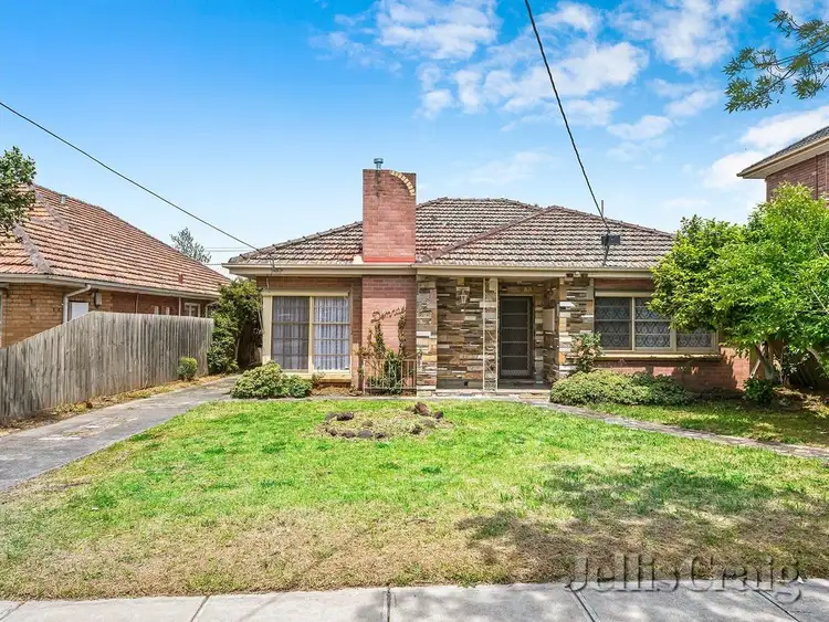 2 Strathearn Avenue